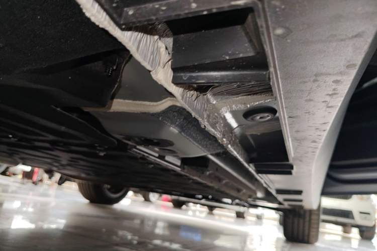 Used Geely Galaxy L6 2025 EM-i 140km Explorer+ Edition Right Side Sill