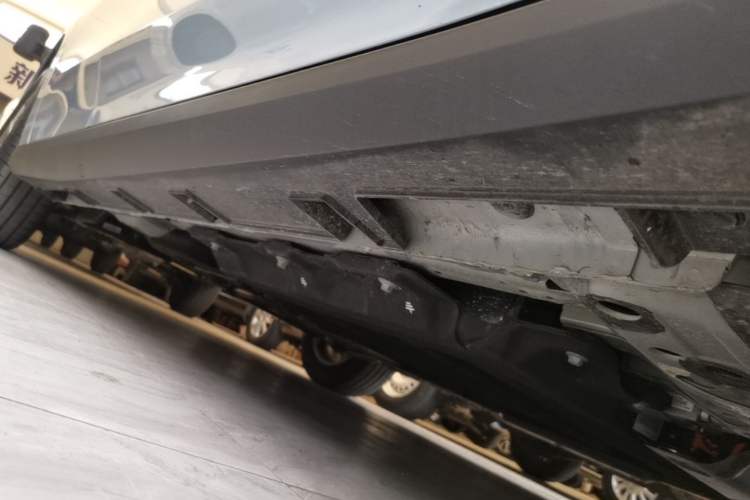 Used Geely Galaxy L6 2025 EM-i 60km Launch Edition Right Side Sill