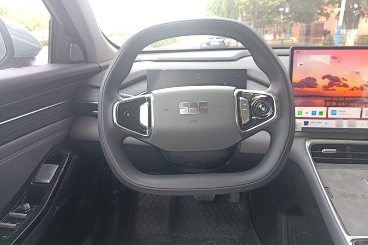 Used Geely Galaxy L6 2025 EM-i 140km Long-Range Version Steering Wheel
