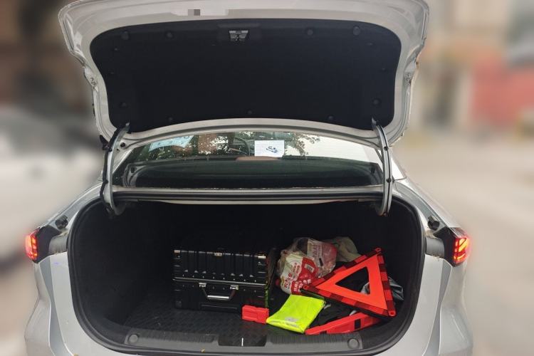 Used Geely Galaxy L6 2025 EM-i 60km Launch Edition Trunk