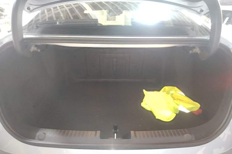 Used Geely Galaxy L6 2025 EM-i 140km Starship Edition Trunk