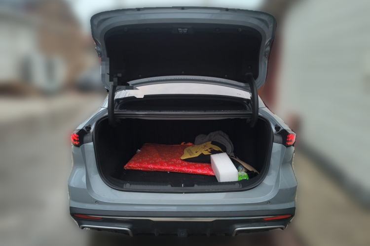 Used Geely Galaxy L6 2025 EM-i 60km Exploration Edition Trunk