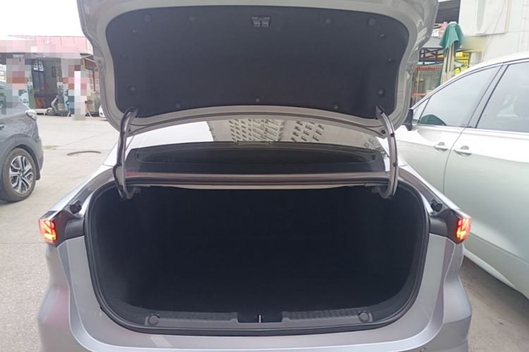Used Geely Galaxy L6 2025 EM-i 60km Launch Edition Trunk