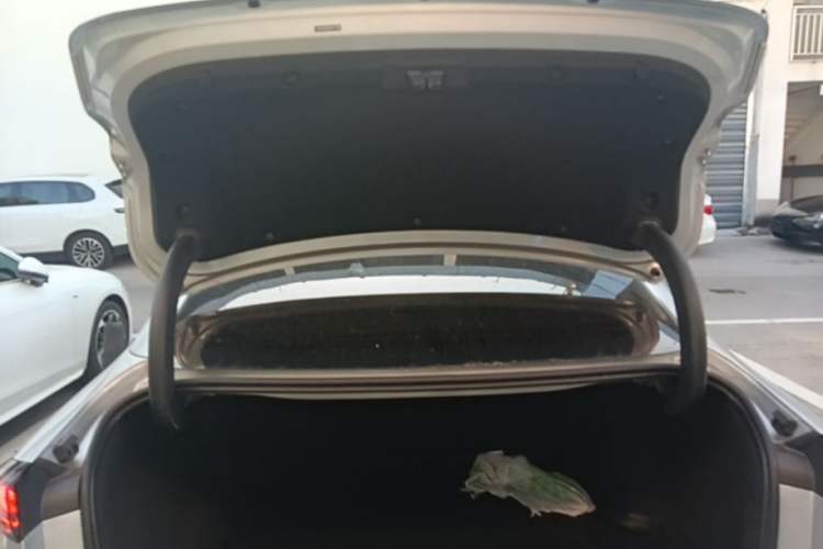 Used Geely Galaxy L6 2025 EM-i 140km Explorer+ Edition Trunk
