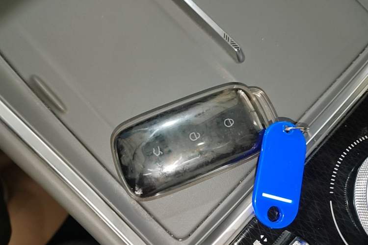Used Geely Galaxy L6 2025 EM-i 140km Long-Range Version Vehicle Key