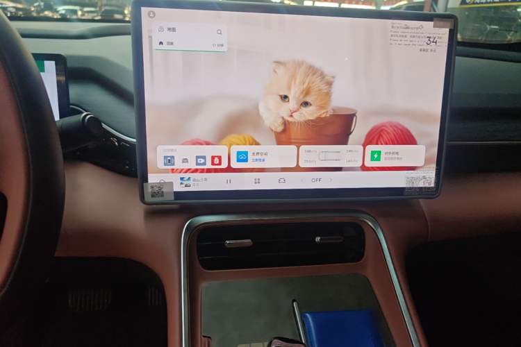 Used Geely Galaxy L6 2025 EM-i 140km Explorer+ Edition Audio And AC Panel