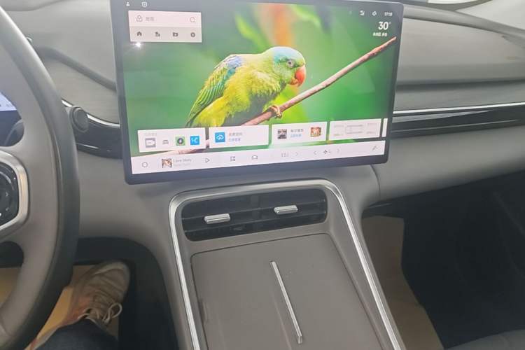 Used Geely Galaxy L6 2025 EM-i 140km Starship Edition Audio And AC Panel