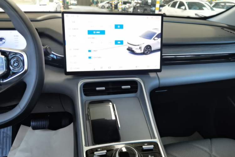 Used Geely Galaxy L6 2025 EM-i 140km Starship Edition Audio And AC Panel