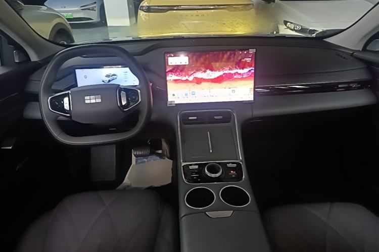 Used Geely Galaxy L6 2025 EM-i 140km Starship Edition Center Console