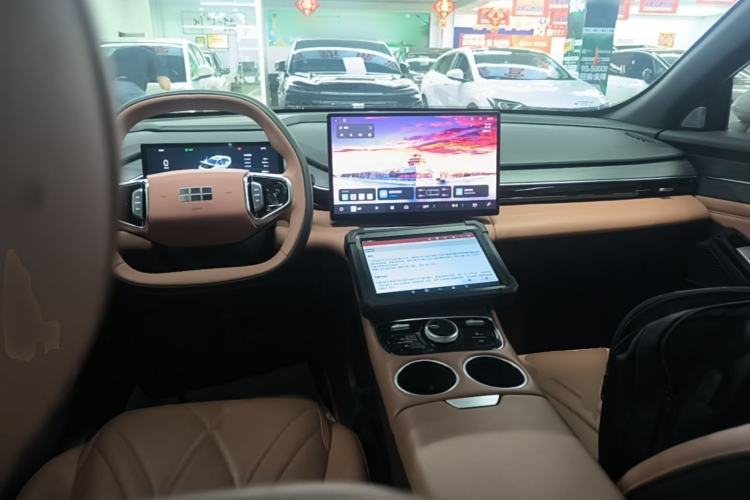 Used Geely Galaxy L6 2025 EM-i 140km Starship Edition Center Console