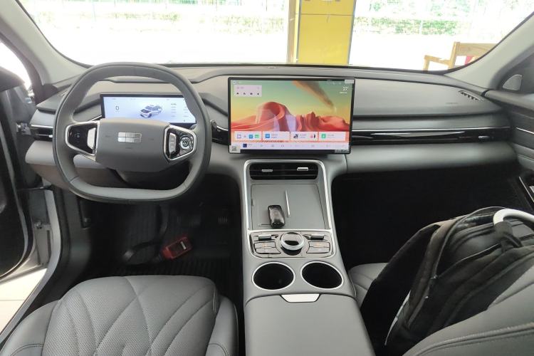 Used Geely Galaxy L6 2025 EM-i 140km Starship Edition Center Console