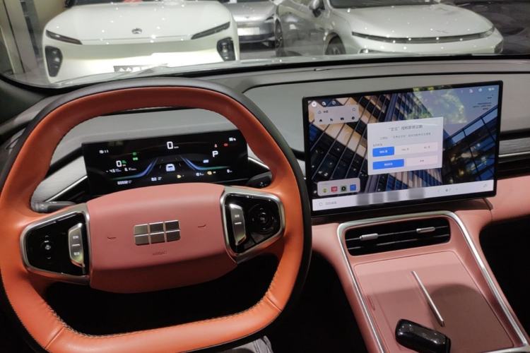 Used Geely Galaxy L6 2025 EM-i 60km Launch Edition Center Console
