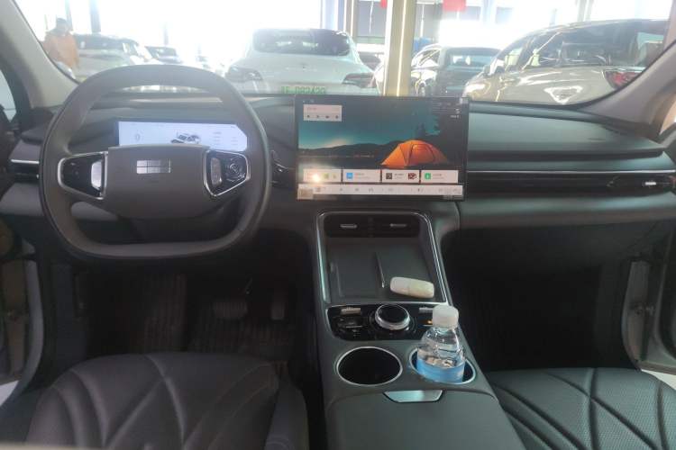 Used Geely Galaxy L6 2025 EM-i 140km Starship Edition Center Console
