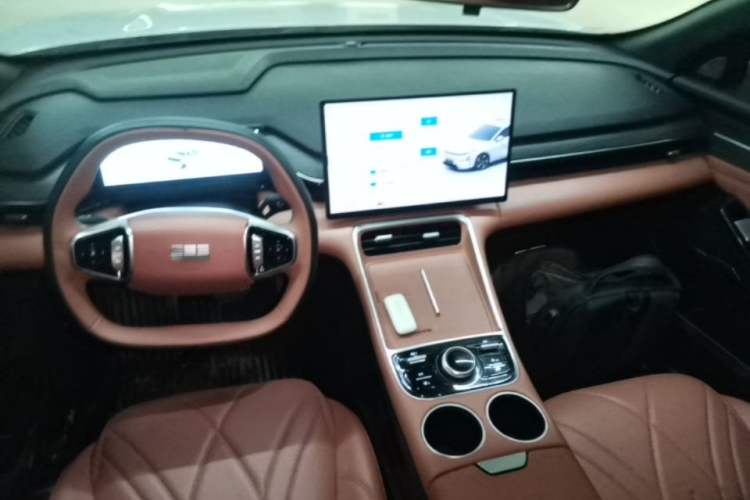 Used Geely Galaxy L6 2025 EM-i 140km Starship Edition Center Console