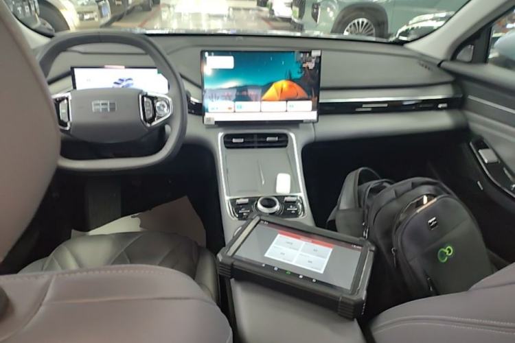 Used Geely Galaxy L6 2025 EM-i 140km Starship Edition Center Console