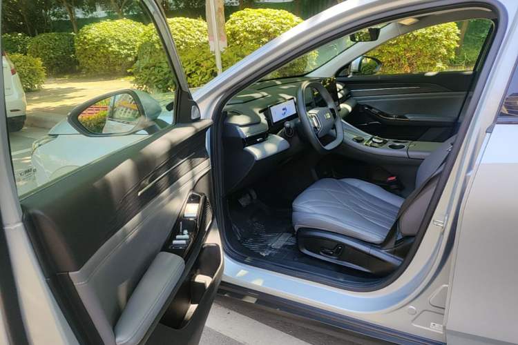 Used Geely Galaxy L6 2025 EM-i 140km Starship Edition Driver Seat