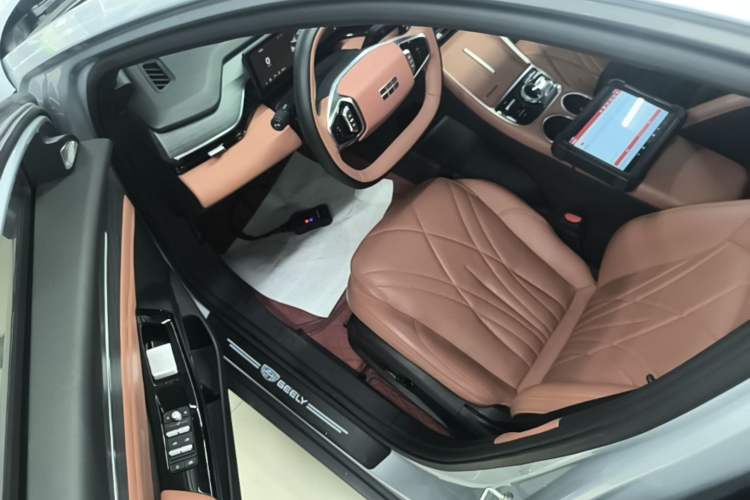 Used Geely Galaxy L6 2025 EM-i 140km Starship Edition Driver Seat