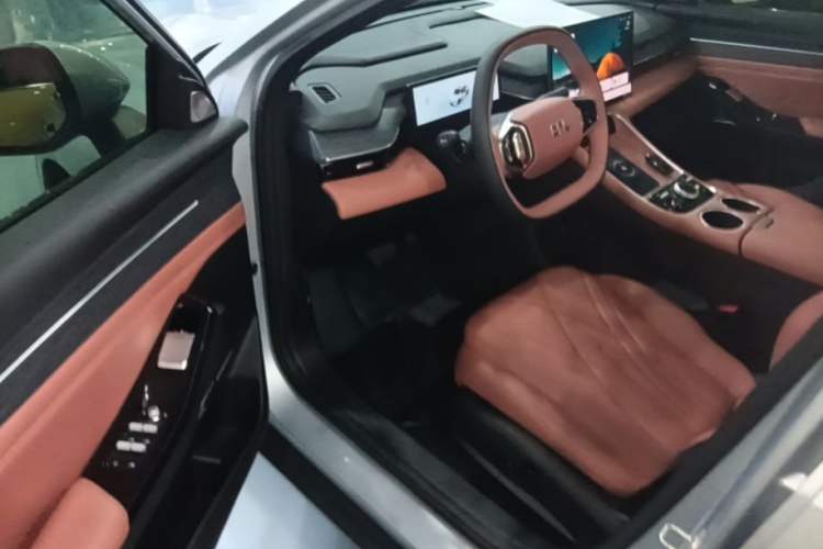 Used Geely Galaxy L6 2025 EM-i 140km Starship Edition Driver Seat