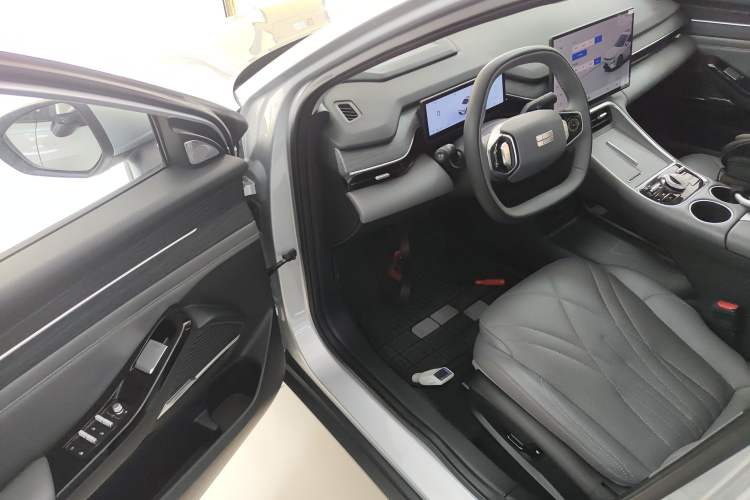 Used Geely Galaxy L6 2025 EM-i 140km Starship Edition Driver Seat