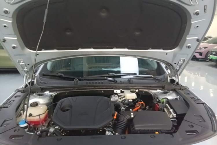 Used Geely Galaxy L6 2025 EM-i 140km Starship Edition Engine Bay