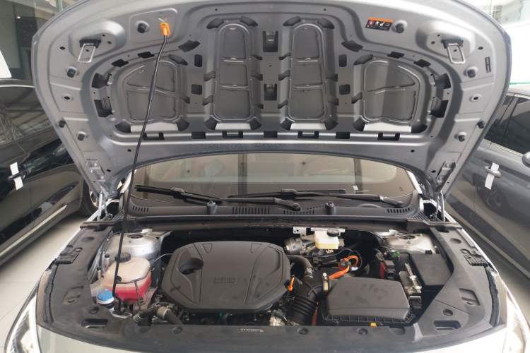 Used Geely Galaxy L6 2025 EM-i 140km Starship Edition Engine Bay