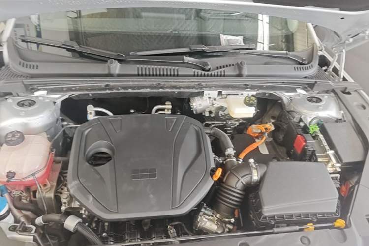 Used Geely Galaxy L6 2025 EM-i 140km Starship Edition Engine Bay