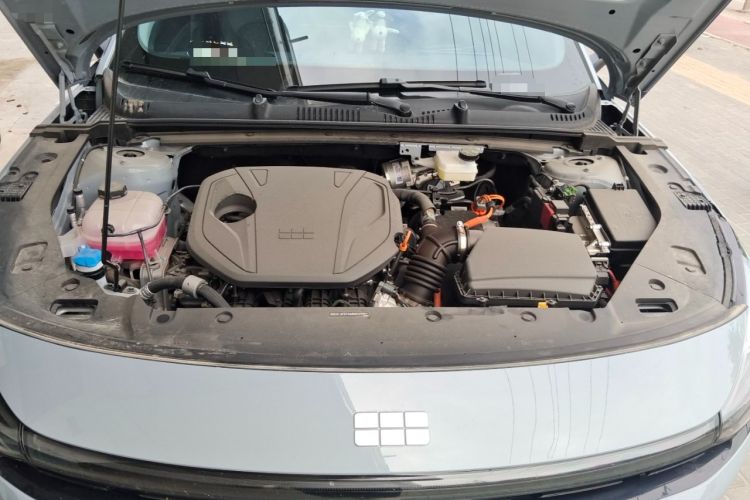 Used Geely Galaxy L6 2025 EM-i 140km Starship Edition Engine Bay