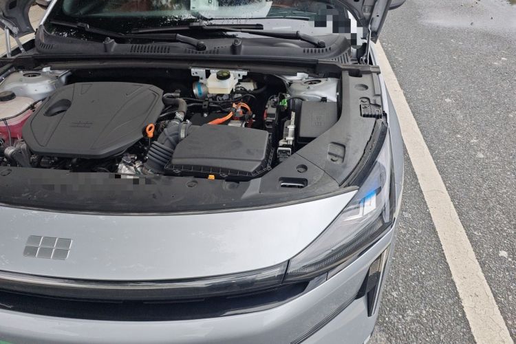 Used Geely Galaxy L6 2025 EM-i 60km Launch Edition Engine Bay Left