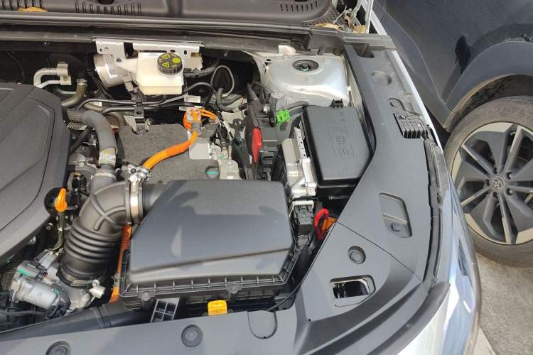 Used Geely Galaxy L6 2025 EM-i 140km Starship Edition Engine Bay Left