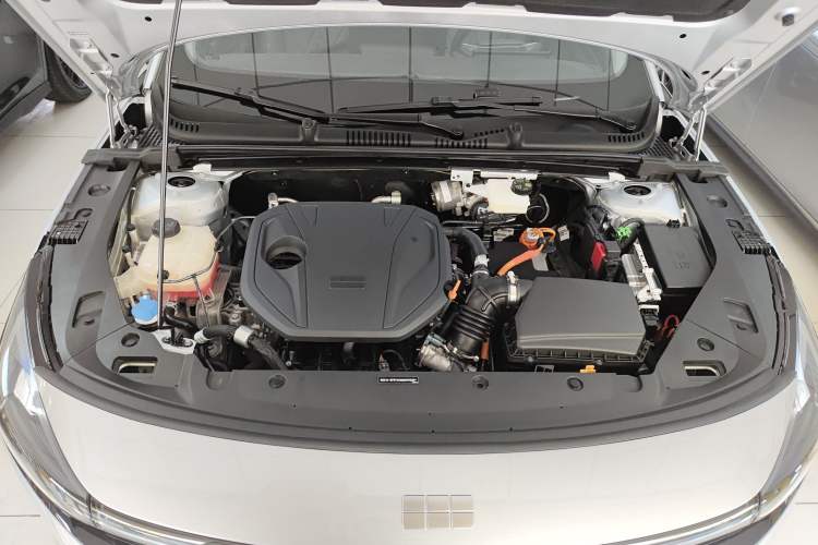 Used Geely Galaxy L6 2025 EM-i 140km Starship Edition Engine Bay