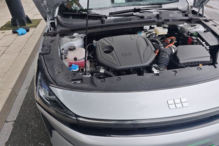 Used Geely Galaxy L6 2025 EM-i 60km Launch Edition Engine Bay Right
