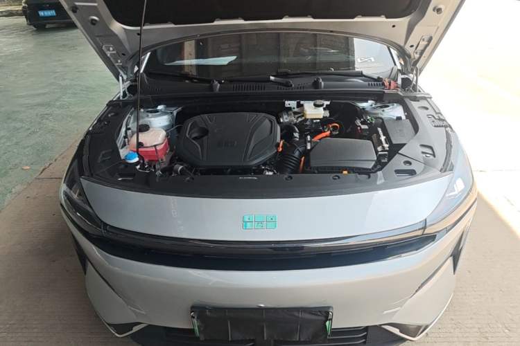 Used Geely Galaxy L6 2025 EM-i 140km Explorer+ Edition Engine Bay