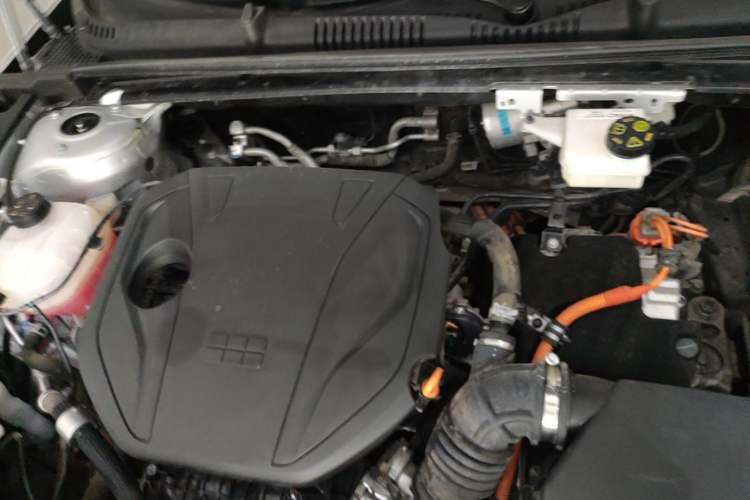 Used Geely Galaxy L6 2025 EM-i 60km Launch Edition Engine Bay