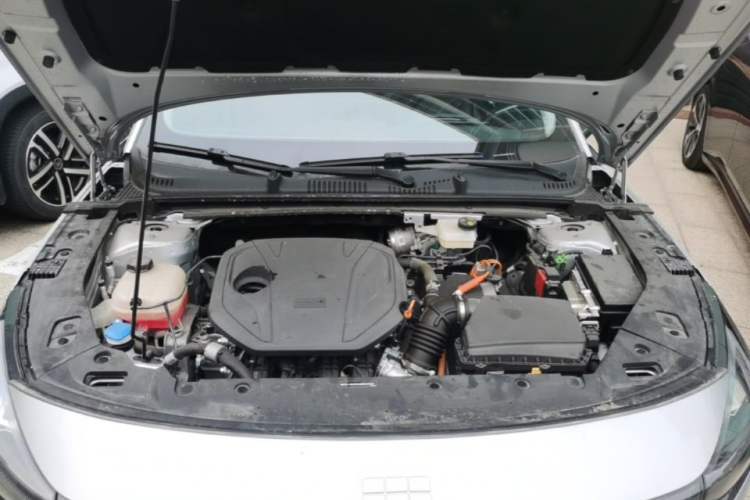 Used Geely Galaxy L6 2025 EM-i 140km Starship Edition Engine Bay