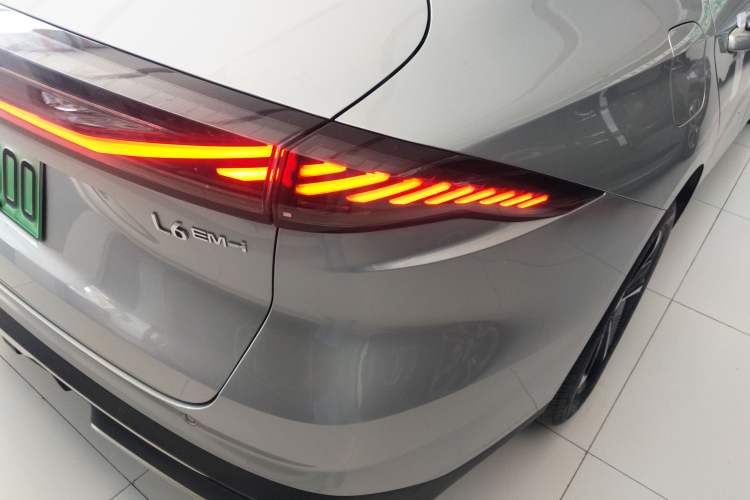 Used Geely Galaxy L6 2025 EM-i 140km Starship Edition Exterior 3