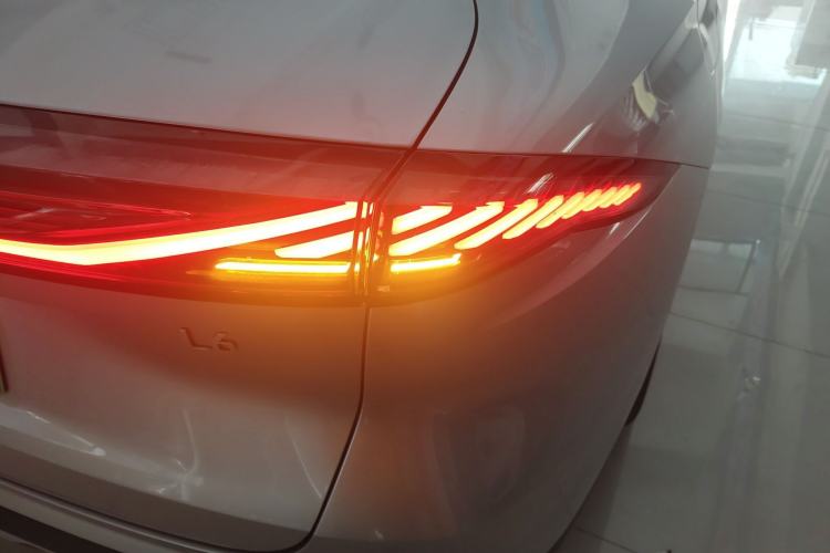 Used Geely Galaxy L6 2025 EM-i 140km Starship Edition Exterior 3