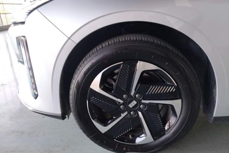 Used Geely Galaxy L6 2025 EM-i 140km Starship Edition Exterior 4