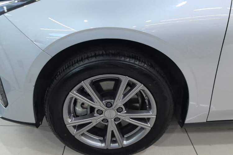 Used Geely Galaxy L6 2025 EM-i 140km Long-Range Version Exterior 4