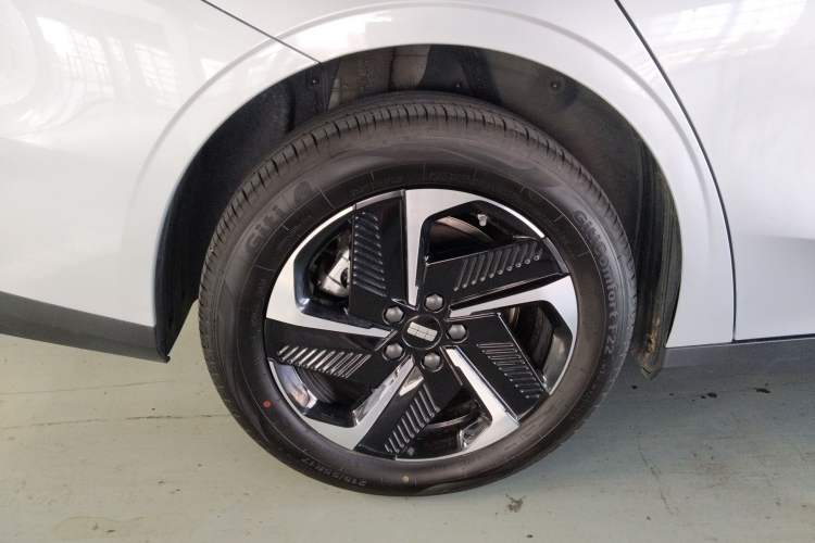 Used Geely Galaxy L6 2025 EM-i 140km Starship Edition Exterior 5