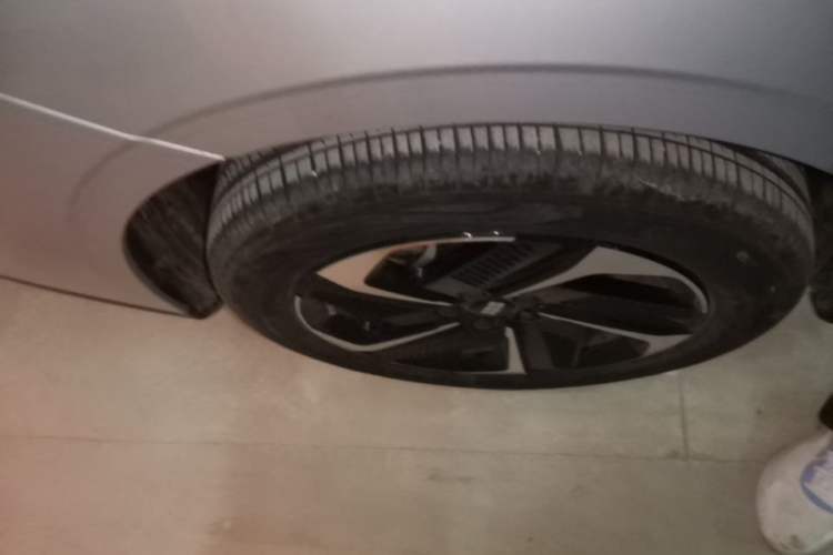 Used Geely Galaxy L6 2025 EM-i 140km Starship Edition Exterior 5