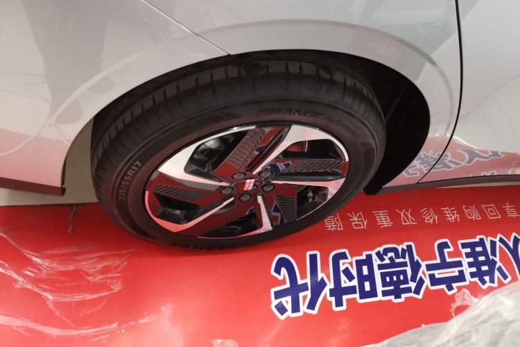Used Geely Galaxy L6 2025 EM-i 140km Starship Edition Exterior 8