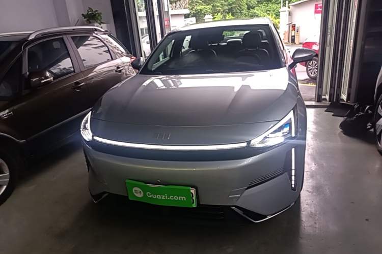 Used Geely Galaxy L6 2025 EM-i 140km Starship Edition Front