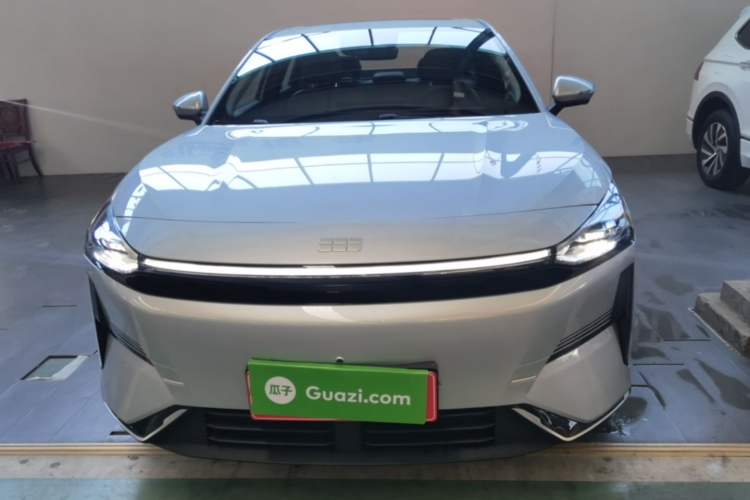 Used Geely Galaxy L6 2025 EM-i 140km Starship Edition Front