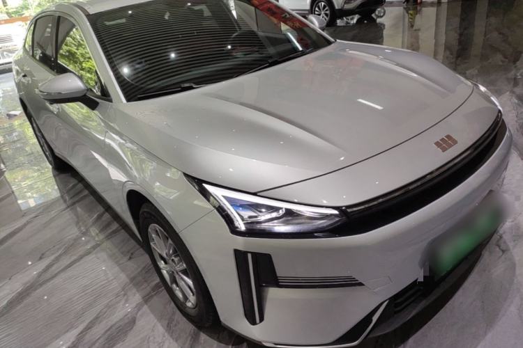 Used Geely Galaxy L6 2025 EM-i 60km Launch Edition Front Right 45 Deg
