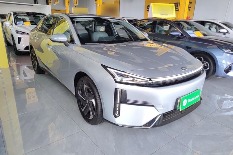 Used Geely Galaxy L6 2025 EM-i 140km Starship Edition Front Right 45 Deg