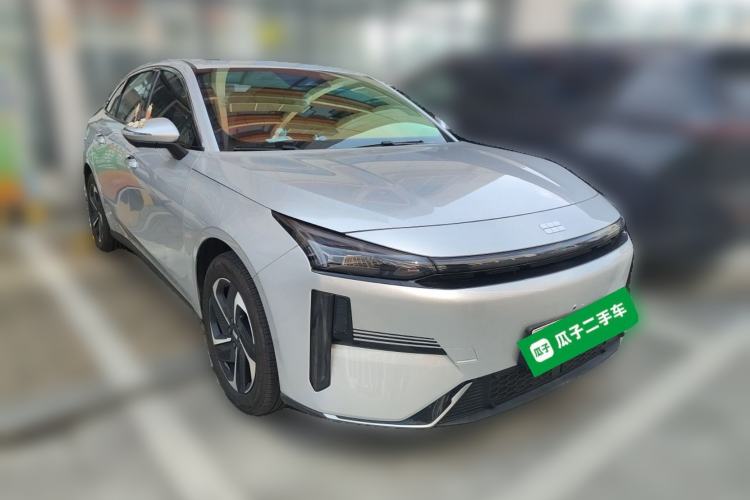 Used Geely Galaxy L6 2025 EM-i 140km Starship Edition Front Right 45 Deg