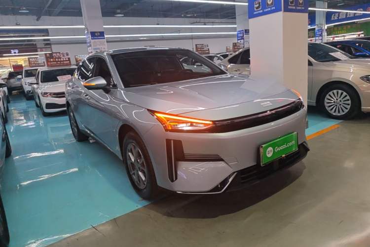 Used Geely Galaxy L6 2025 EM-i 60km Exploration Edition Front Right 45 Deg