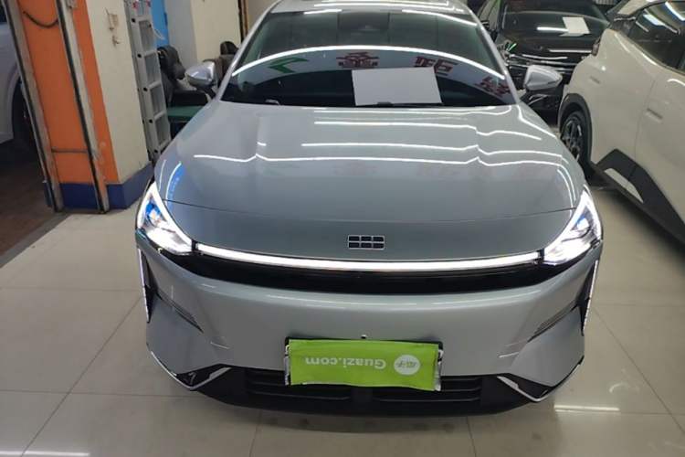 Used Geely Galaxy L6 2025 EM-i 140km Starship Edition Front