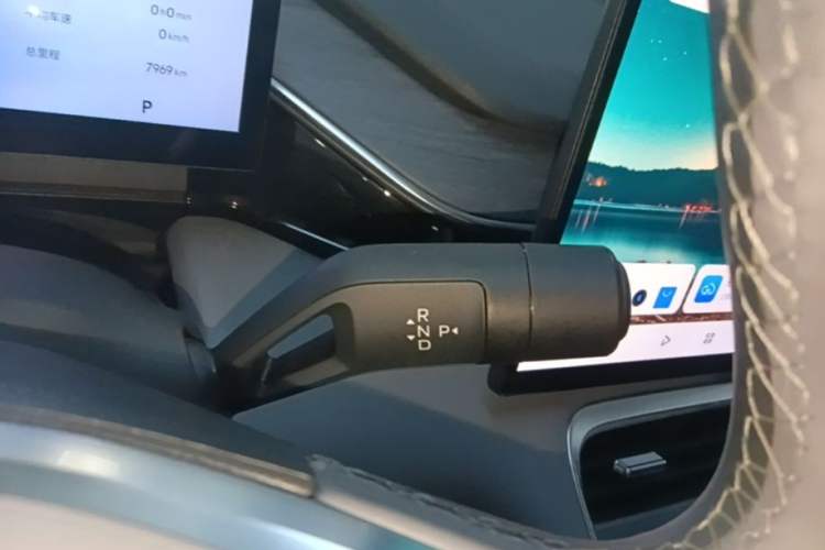 Used Geely Galaxy L6 2025 EM-i 140km Starship Edition Gear Lever