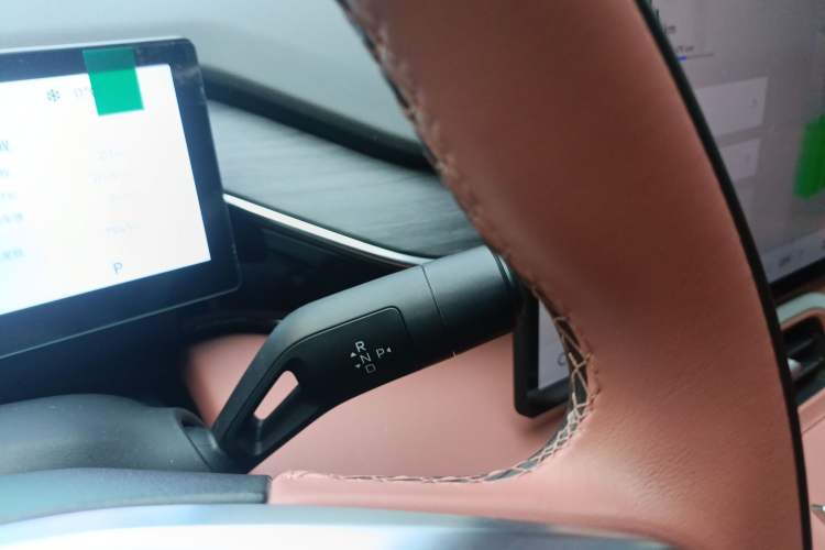 Used Geely Galaxy L6 2025 EM-i 140km Starship Edition Gear Lever